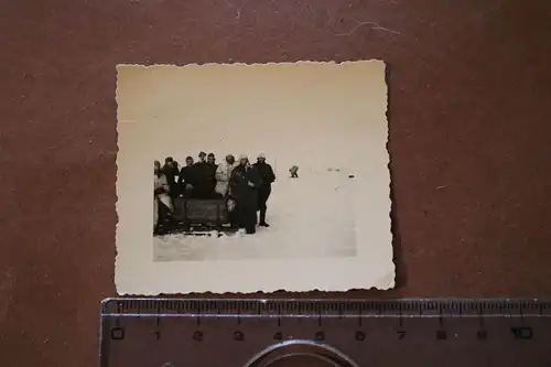 tolles altes Foto - Gruppe Soldaten Winterkleidung, Tarnung - Russland ?