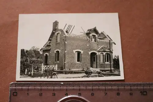 altes Foto  zerstörtes Haus - 1940 - Ort ???