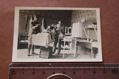tolles altes  Foto - Lazarett ?? Verwundeter und Arzt 