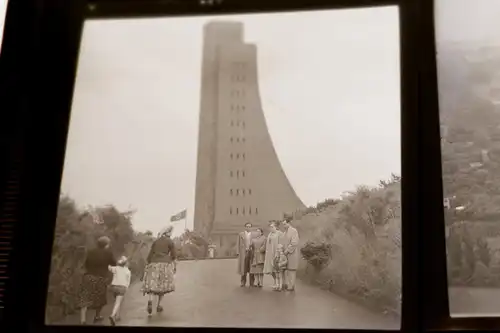 drei tolle alte Negative   Marine-Ehrenmal in Laboe   50-60er Jahre