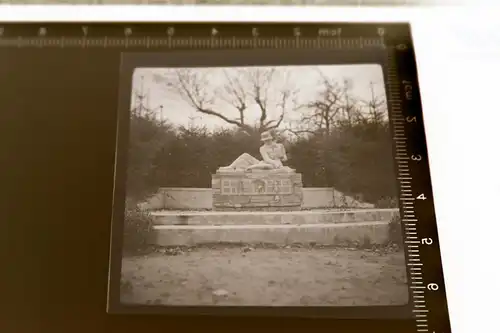 tolles altes Negativ  Kriegerdenkmal Soldat - Dasbach, Stadt Idstein, Hessen