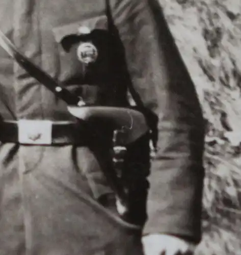 tolles altes Foto - Soldat mit Stahlhelm und Gewehr - Reichswehr ??