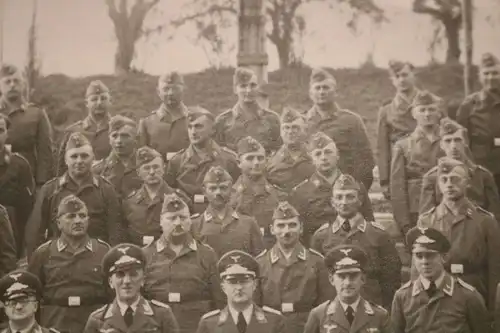 tolles altes Gruppenfoto Soldaten  Offiziere der Luftwaffe