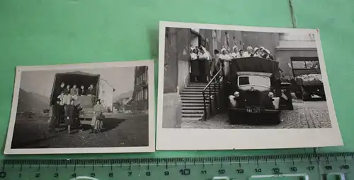 zwei tolle alte Fotos - Nachkriegszeit - Frauen auf LKW - Arbeitsdienst ?? 40-50