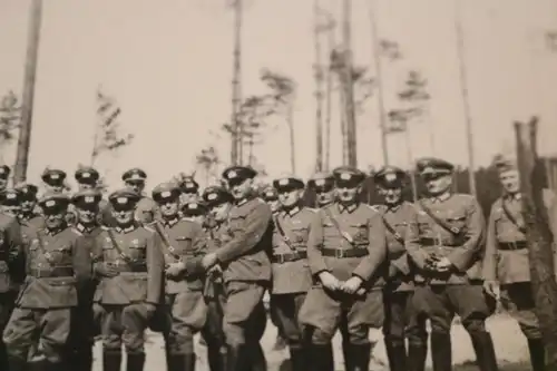 tolles altes Foto - Gruppenfoto Soldaten Lehrgang 1937 -  Dessau ?