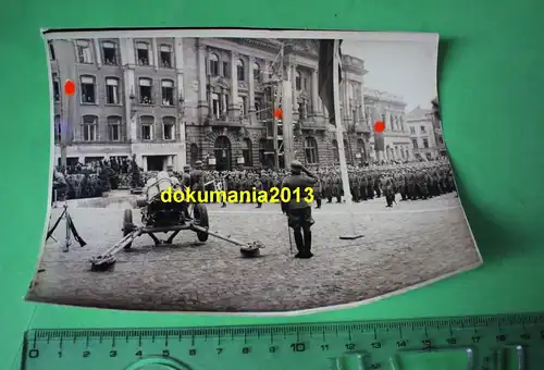 tolles altes Foto - Nebelwerfer - Einheit - Leipzig ??? Deutsche Bank - Repro 