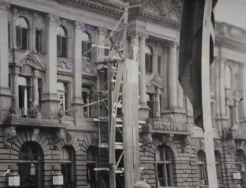 tolles altes Foto - Nebelwerfer - Einheit - Leipzig ??? Deutsche Bank - Repro