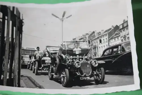 acht tolle alte Fotos- Rundreise Brüssel - Aachen - Oldtimer VW Käfer - 50-60er