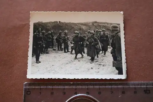 altes Foto - französische oder belgische gefangene Soldaten