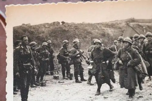 altes Foto - französische oder belgische gefangene Soldaten 