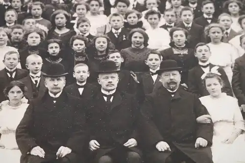 zwei tolle alte große Schulkassenfotos - Schulklassen, Lehrer - Ort ?? 20er Jahr