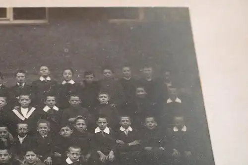 tolles altes Foto  Knabenschule ? Schüler ? 1912