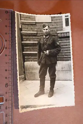 tolles altes Foto - Portrait eines Soldaten mit Schiffchen (4)