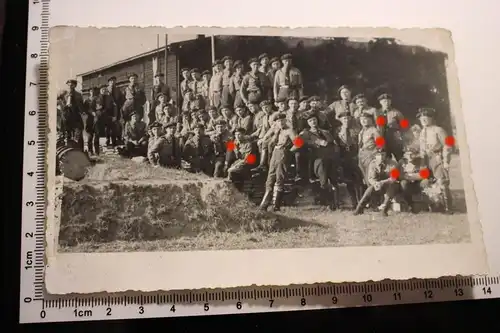 tolles altes Gruppenfoto - deutsche Soldaten mit Barett ???? 