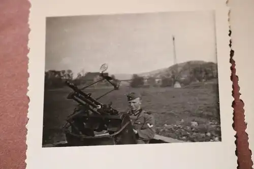 drei tolle alte Fotos Soldaten Pferde , 2cm Flak ?