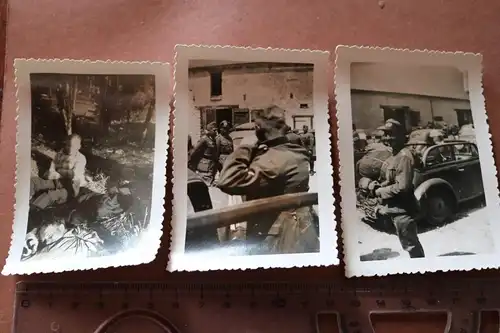 drei alte Fotos eines Soldaten ,