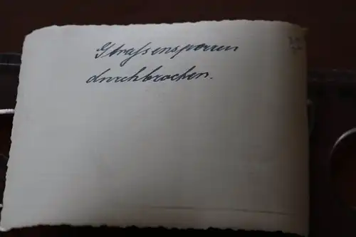  altes Foto durchbrochene Strassensperren  Frankreich  ?