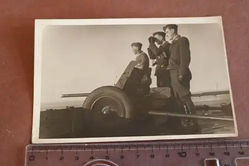 tolles altes Foto - 4,2cm PaK auf der Mole vom Calais 1942
