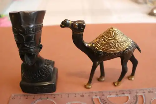 zwei Andenken aus Ägypten Pharaokopf und Kamel aus Messing ?