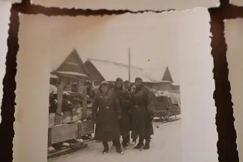 sieben alte Fotos eines Soldaten - Russland ??? Pferdetreck - Schlitten Soldaten