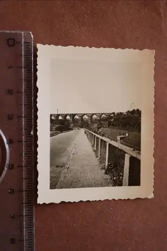 tolles altes Foto - Eisenbahnbrücke im Bau - Ort ????