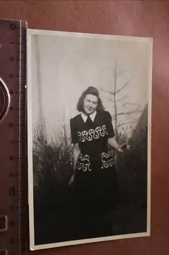 tolles altes Foto - Portrait einer hübschen Frau -  August 1948