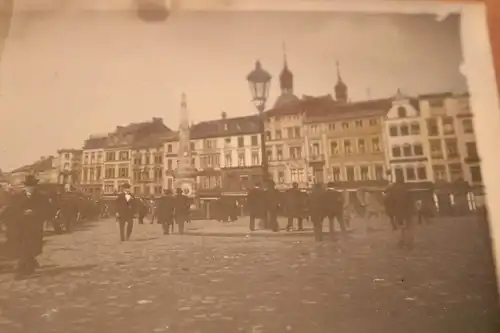 drei tolle alte Fotos - mir unbekannte Stadt - Marktplatz ?? 1900-1920 ?