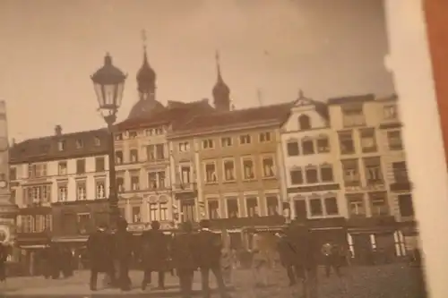 drei tolle alte Fotos - mir unbekannte Stadt - Marktplatz ?? 1900-1920 ?