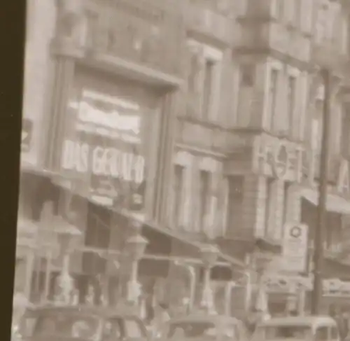 tolles altes Negativ Strassenzug in  Berlin - Gedächtniskirche Hintergrund 50er