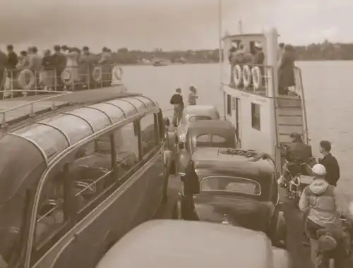 tolles altes Negativ - Autofähre - Ort ?? Oldtimer - 50-60er Jahre 