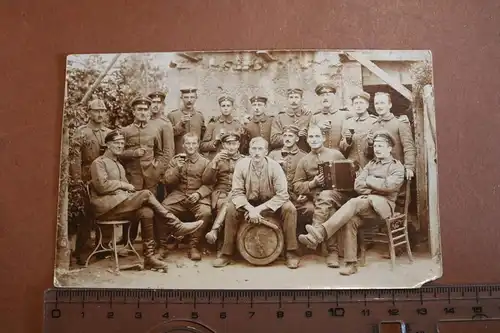 tolles altes  Gruppenfoto Soldaten 45 Inf.Regt ??? einer mit Pickelhaube