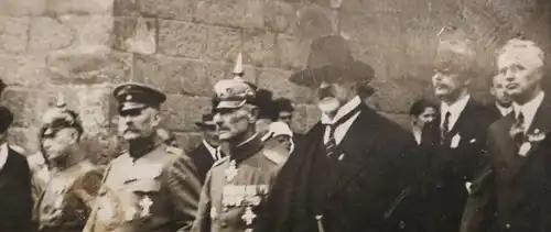 tolles altes  Foto - verschiedene Generäle ??  Parade ?? 