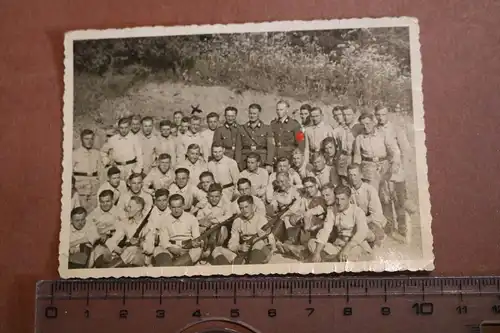 tolles altes Foto - Gruppenfoto Soldaten , RAD ?  1940 - Ort ???