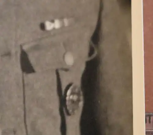 tolles altes Foto - Portrait Soldat mit weisser Pelzmütze - Finnland ???