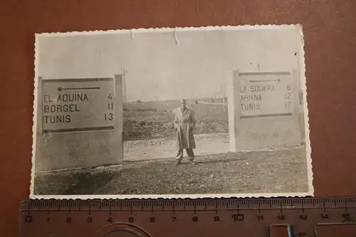tolles altes Foto - Soldat Wegweiser  Afrika - Tunis , Borgel, Armana