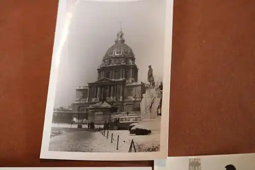 fünf alte Fotos- Soldaten in Paris, Pkw - Eiffelturm  - 1941