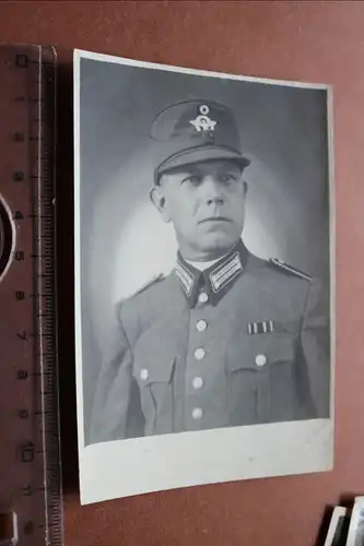 tolles altes Foto - Portrait eines Polizisten - Polizei-Div ?  Feldmütze 