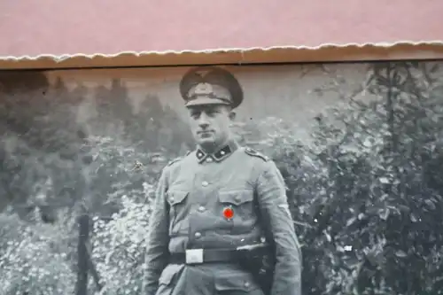 tolles altes Foto - Portrait eines Soldaten Beamter ? unb. Kragenspiegel ??