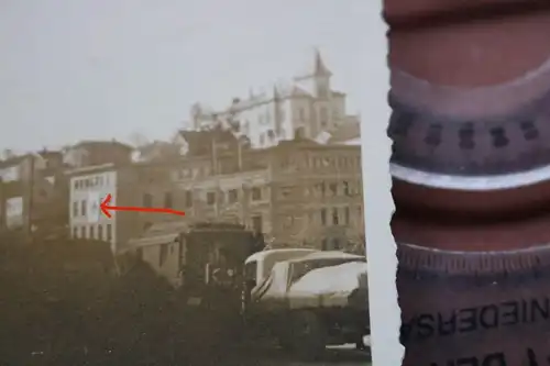 altes Foto - Stadt - Kirche - Gebäude - Lazarett ?? Rote Kreuz Fahne 