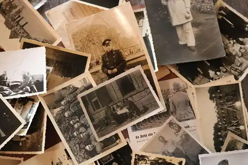 64 alte Fotos eines Soldaten 