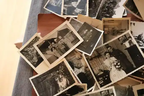 64 alte Fotos eines Soldaten 