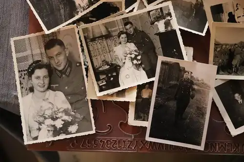 64 alte Fotos eines Soldaten 