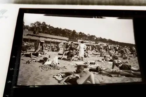 tolles altes Negativ Badestrand - Strandkörbe - Ort ??? 30-40er Jahre