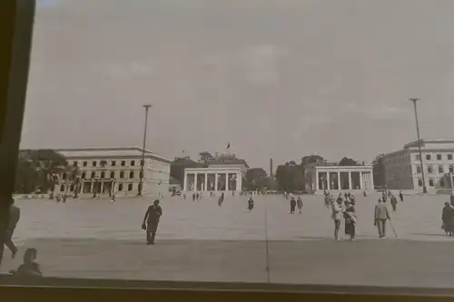 tolles altes Negativ München Königlicher Platz  30-40er Jahre