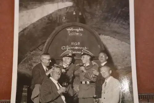 altes Foto - Soldaten und Zivilisten Weingut Eulberg  Asmannshausen 1929