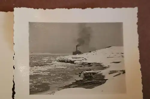 drei alte Fotos - Dampfschiff auf dem Rhein , Schlepper ??