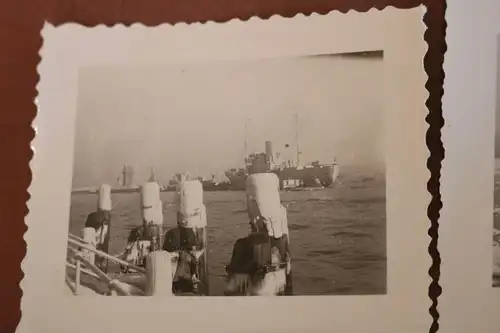 drei alte Fotos - Dampfschiff auf dem Rhein , Schlepper ??