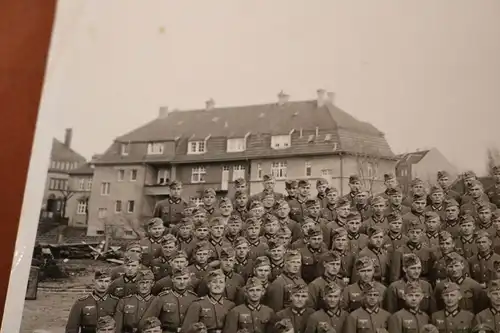 tolles altes Kompanie Foto - April 1940  in der O.U. R  ???