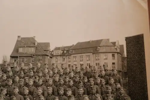 tolles altes Kompanie Foto - April 1940  in der O.U. R  ???