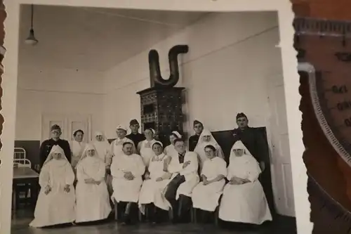 altes Foto - Lazarett ?? Krankenhaus  Soldaten, Arzt, Krankenschwestern, Nonnen 